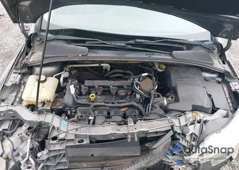 2013 Ford Focus Titanium из США, поврежденный, VIN 1FADP3J24DL317997